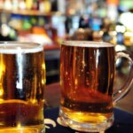 Juiz absolve dez réus da contaminação de cervejas Backer