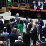 Câmara aprova projeto que reajusta salários de servidores públicos