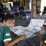 “Z de zangão”: projeto aproveita vivências para alfabetizar no mangue