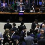Câmara aprova texto que dificulta denúncia criminal contra parlamentar