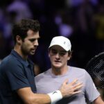 João Fonseca batalha em quadra, mas dá adeus ao Masters 1000 de Paris João Fonseca batalha em quadra, mas dá adeus ao Masters 1000 de Paris