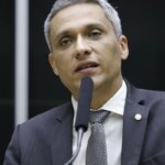 Moraes suspende ação penal contra deputado Gustavo Gayer Moraes suspende ação penal contra deputado Gustavo Gayer