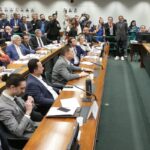 Conselho de Ética arquiva representação contra Eduardo Bolsonaro