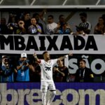 Brasileirão: Neymar marca, Santos vence e deixa zona de rebaixamento