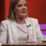 Gleisi: tipificação penal e apreensão de bens são inegociáveis em PL