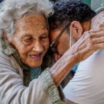 Redação do Enem 2025 aborda as perspectivas para o envelhecimento