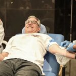 Padilha doa sangue e marca início da vacinação contra vírus sincicial