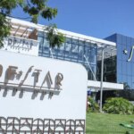 Jair Bolsonaro é internado para ser submetido a cirurgia na quinta